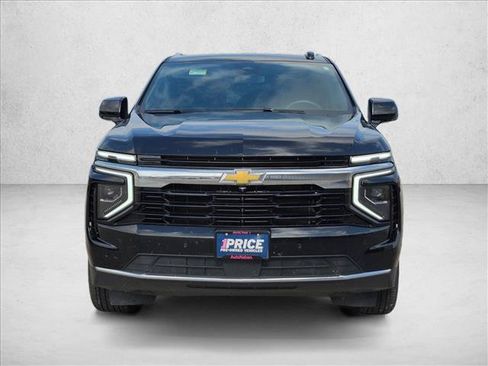 Used 2025 Chevrolet Tahoe LS RWD image 2