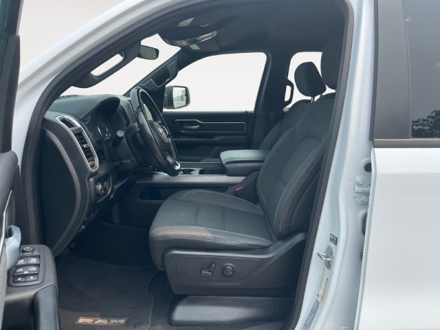 Used 2022 RAM 1500 Big Horn AWD/4WD image 9