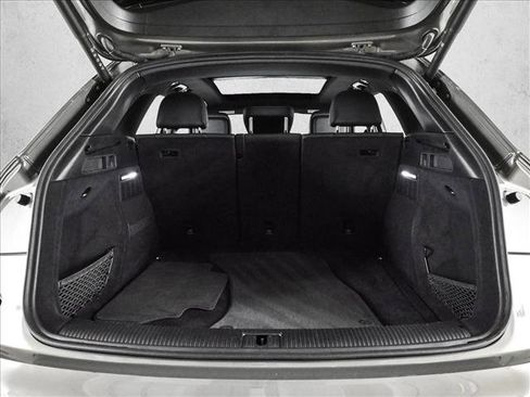 Used 2025 Audi Q5 2.0T Premium image 6