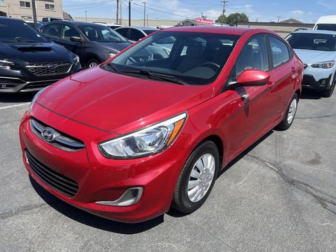 Used 2017 Hyundai Accent SE FWD image 2