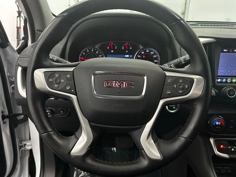 Used 2023 GMC Terrain SLT image 20