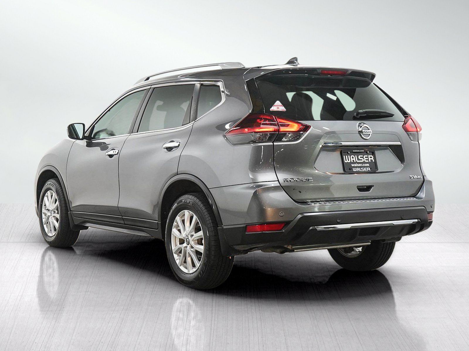 Used 2019 Nissan Rogue SV AWD/4WD image 3