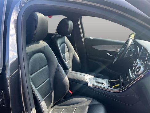 Used 2020 Mercedes-Benz GLC 300 4MATIC Coupe image 9