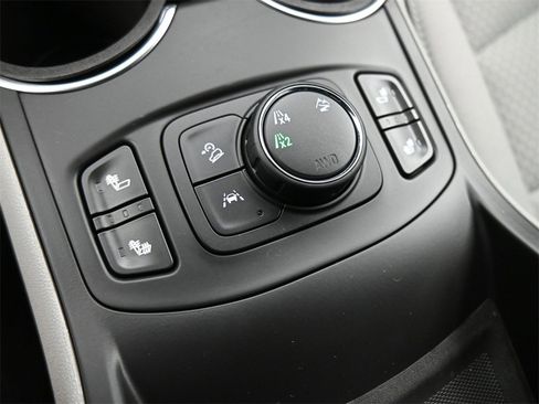 Used 2023 GMC Terrain SLE w/ Driver Convenience Package image 12