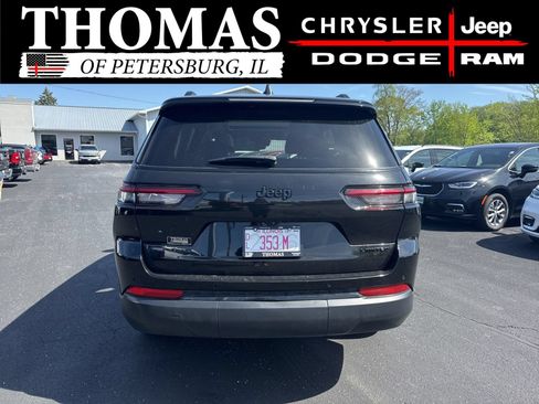 Used 2023 Jeep Grand Cherokee L Limited w/ Black Appearance Package AWD/4WD image 6