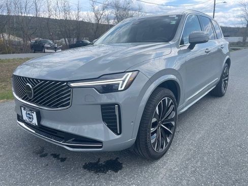Used 2025 Volvo XC90 B6 Plus AWD/4WD image 1