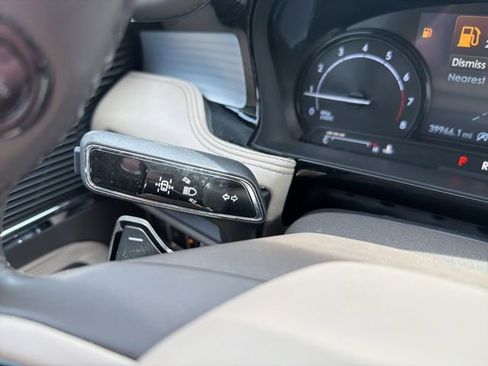 Used 2022 Lincoln Corsair AWD w/ Premium Package image 48