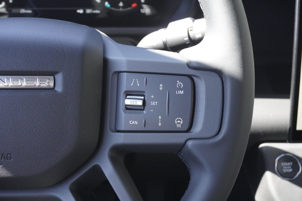New 2026 Land Rover Defender 110 S AWD/4WD image 13