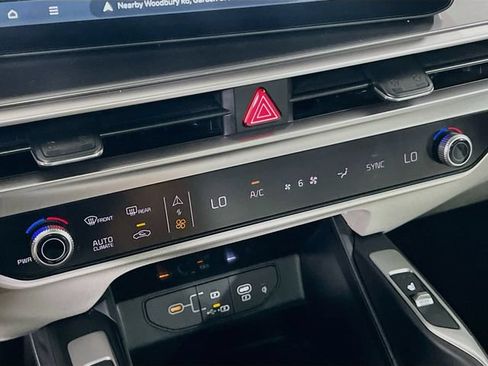 Certified 2024 Kia Sorento S w/ Panoramic Sunroof Package FWD image 16