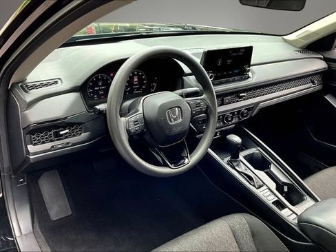 Used 2023 Honda Accord EX image 17