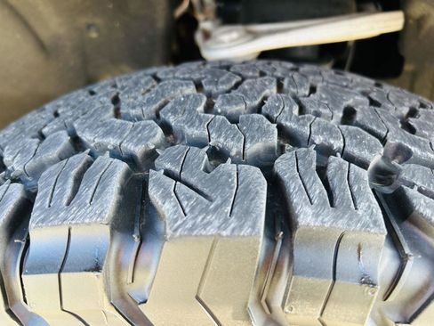 Used 2021 Ford Bronco Badlands image 42