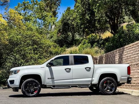 Used 2018 Chevrolet Colorado LT w/ Redline Special Edition RWD image 14
