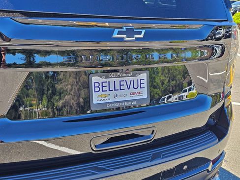 New 2026 Chevrolet Suburban Z71 w/ Comfort Package AWD/4WD image 15