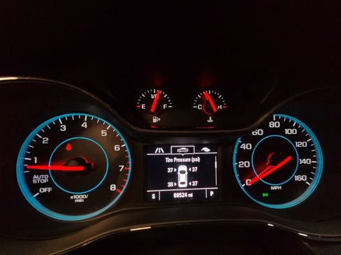 Used 2017 Chevrolet Cruze LS FWD image 23