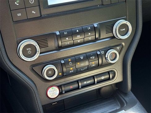 Certified 2022 Ford Mustang Coupe image 29