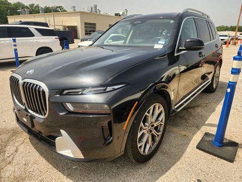 Used 2026 BMW X7 xDrive40i AWD/4WD image 1