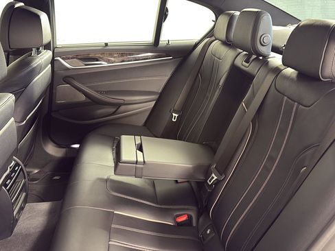 Used 2019 BMW 540i xDrive w/ M Sport Package image 21