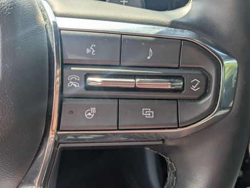 Used 2026 GMC Terrain Elevation w/ Elevation Premium Package FWD image 18