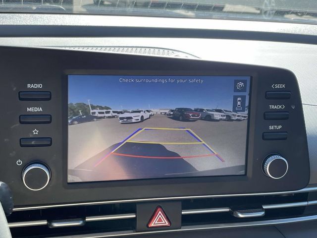 Used 2022 Hyundai Elantra Blue FWD image 26
