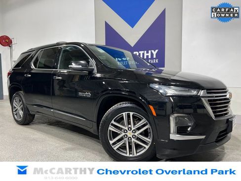 Used 2022 Chevrolet Traverse High Country image 2
