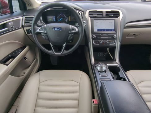 Used 2019 Ford Fusion SEL FWD image 13