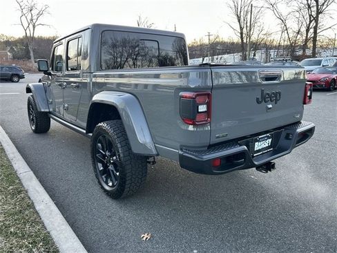 Used 2023 Jeep Gladiator Overland image 6