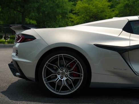 Used 2023 Chevrolet Corvette Z06 w/ Chrome Exterior Badge Package RWD image 24