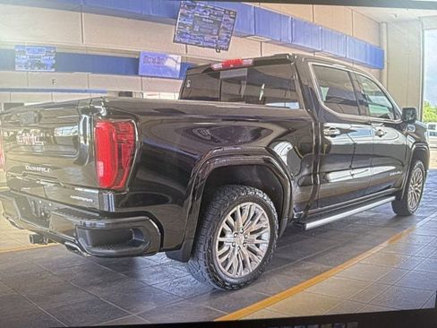 Used 2019 GMC Sierra 1500 Denali w/ Denali Ultimate Package AWD/4WD image 4