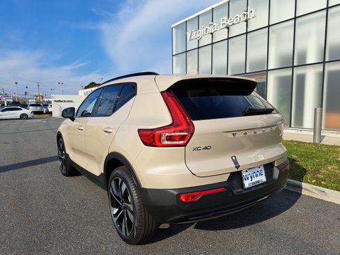 New 2025 Volvo XC40 B5 Ultra w/ Protection Package image 4