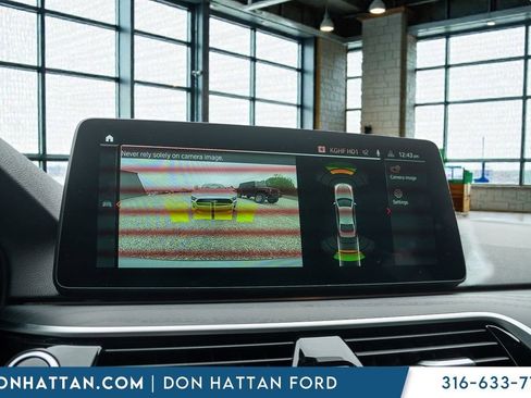 Used 2023 BMW 530i xDrive image 8