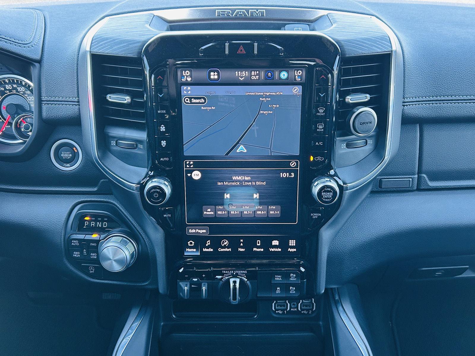 Used 2024 RAM 1500 Laramie AWD/4WD image 20