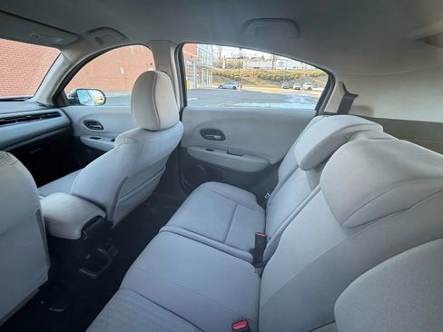 Used 2016 Honda HR-V LX image 24