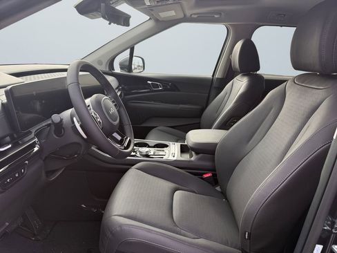New 2026 Kia Carnival SX Prestige FWD image 9