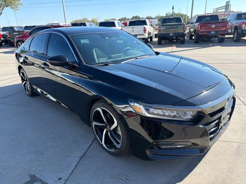 Used 2019 Honda Accord Sport image 5