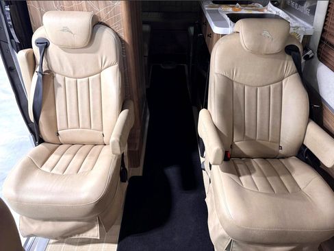 Used 2022 Mercedes-Benz Sprinter 3500 image 11