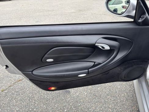 Used 2004 Porsche 911 Carrera 4S image 19