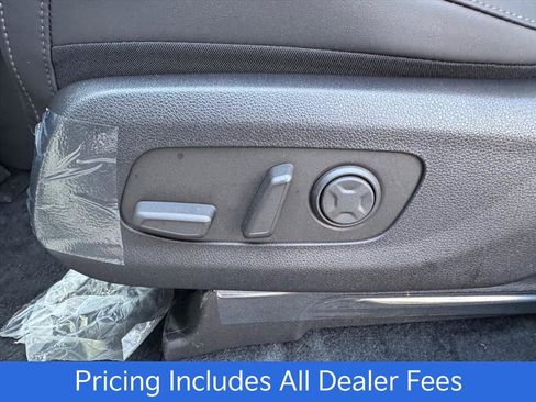 New 2026 Kia Carnival EX FWD image 12
