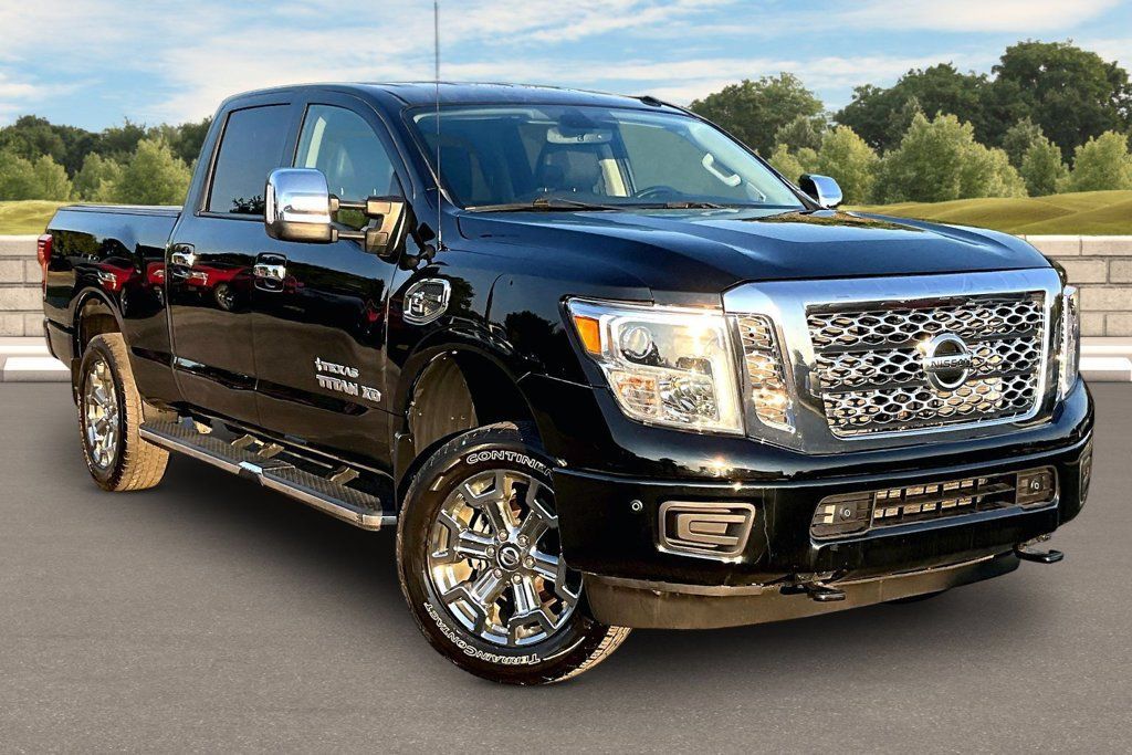 Used 2018 Nissan Titan SL w/ Texas Titan Edition AWD/4WD image 2