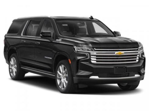 Used 2023 Chevrolet Suburban High Country w/ Premium Package image 6