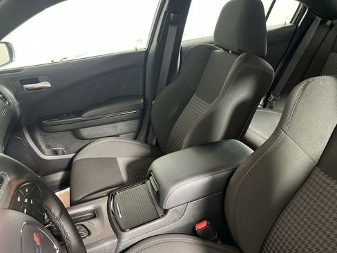 Used 2023 Dodge Charger R/T w/ Blacktop Package image 27