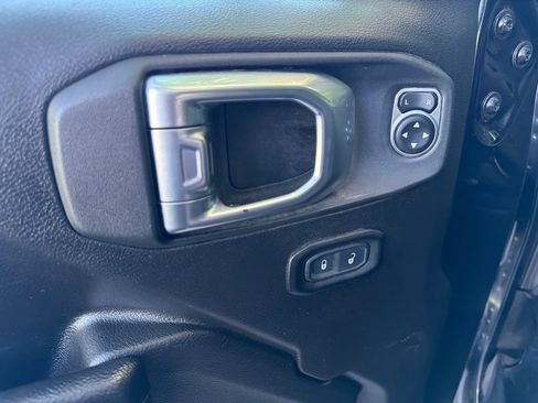 Used 2023 Jeep Wrangler Unlimited Sport AWD/4WD image 27
