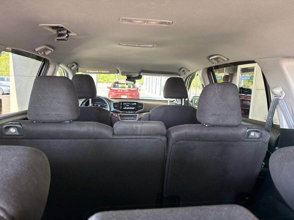 Used 2021 Honda Pilot EX image 17