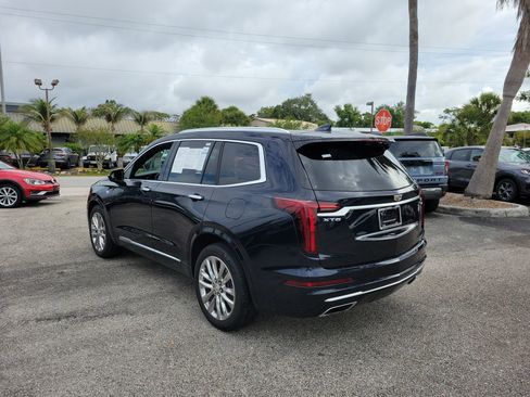 Used 2021 Cadillac XT6 Premium Luxury FWD image 8