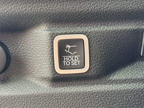 New 2026 Jeep Grand Cherokee L 2WD image 12