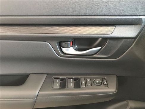 Certified 2025 Honda CR-V EX image 12