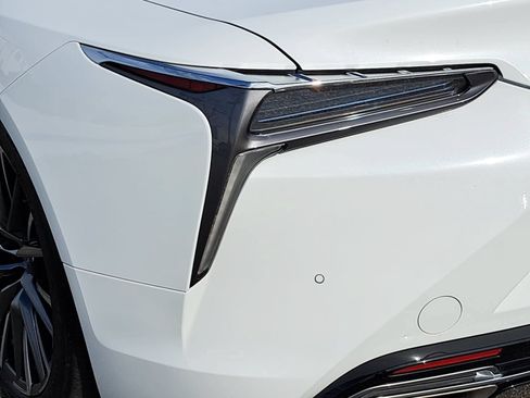 Used 2024 Lexus LC 500 Convertible w/ Touring Package RWD image 35