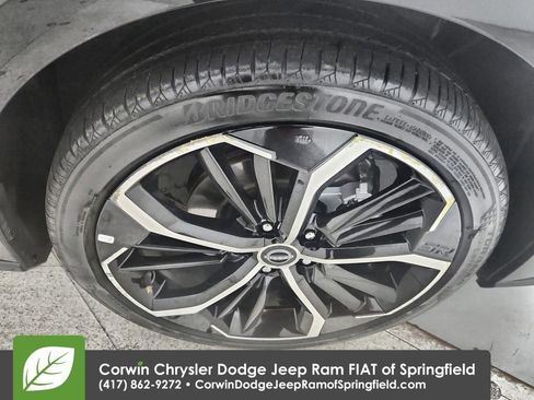 Used 2025 Nissan Altima 2.5 SR image 33