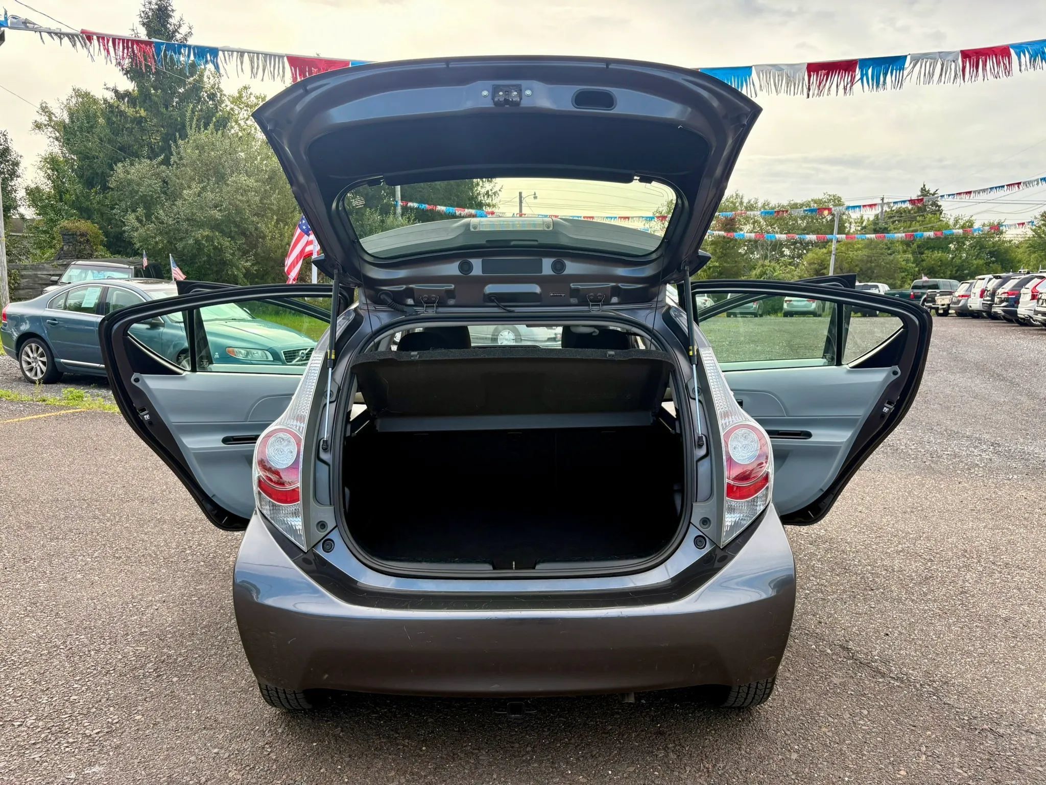 Used 2013 Toyota Prius C Two FWD image 17