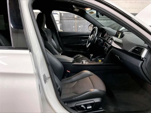 Used 2018 BMW M3 image 10