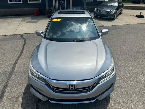 Used 2016 Honda Accord Touring image 7